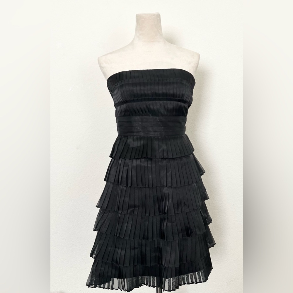 White House Black Market Tiered Pleated Dress